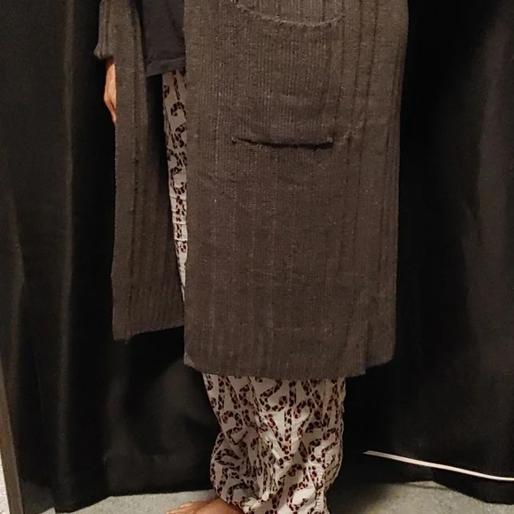 Long cardigan - Picture 7 of 9